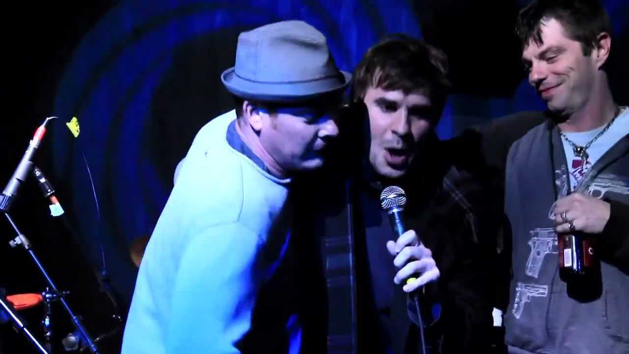 GIRLS (Beastie Boys) - Performed live by 