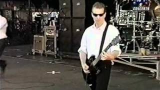 Faith No More - Introduce Yourself (Phoenix Festival 1997)