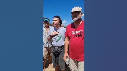 παρέμβαση πολιτών σε  beach bar στην Νικήτη