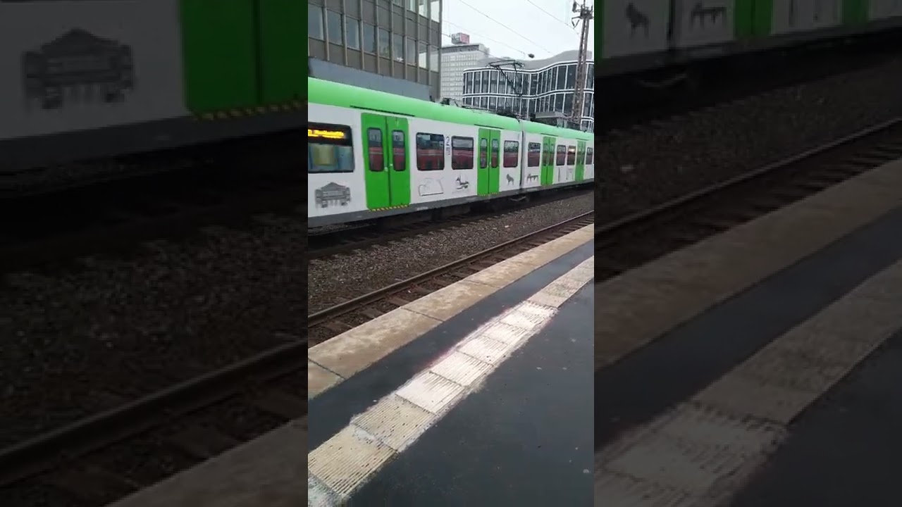 Einfahrt DB BR 422 Essen Hbf