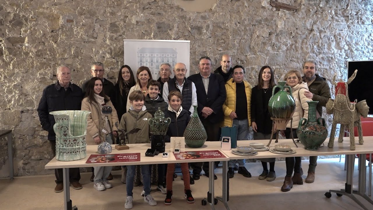 Entregados los premios de la campaña de Navidad de la asociación de artesanos en Úbeda 2 Navidad en La Loma · Entrega de Premios de la Asociación de Artesanos de Úbeda