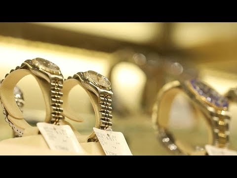 Chinese millennials turn to second-hand stores for affordable luxury goods