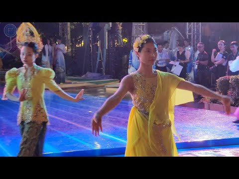 Ho Chi Minh Nguyen Hue Street, Vietnamese song and dance performance, is it for some celebration?