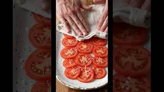 QUICK, EASY and CHEAP Tomato Salad TRICK🍅 #shorts