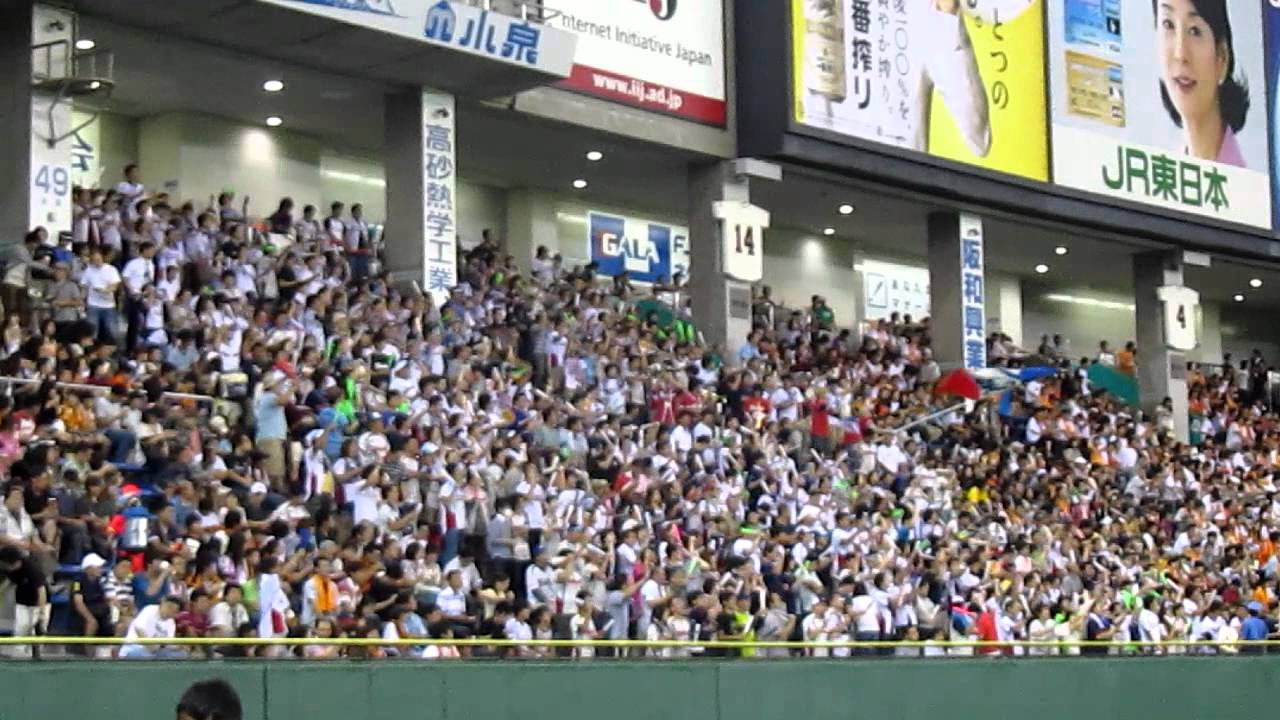 2011年8月20巨人VS東京ヤクルト1－9番応援歌 東京ドーム - YouTube