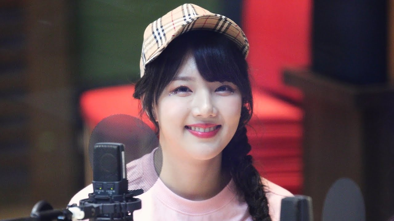 180503 여자친구 (GFRIEND) '밤 (Time for the moon night)' 예린 Reaction 직캠 @강타의 별이 빛나는 밤에 4K Fancam by -wA-