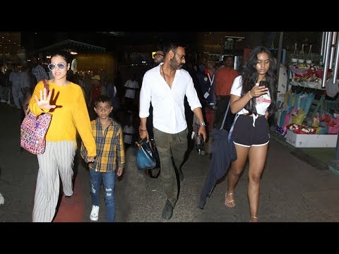 Kajol & Ajay Devgan Wid Family Daughter Nysa Devgan & Son Yug Devgan @Mumbai Airport