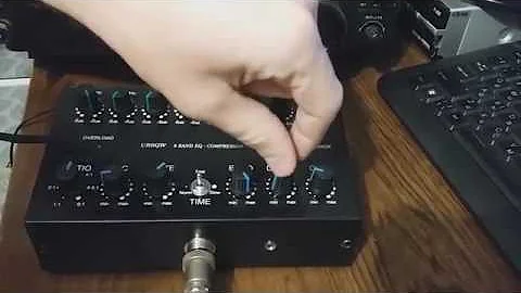 UR6QW 8 band Equalizer Compressor Echo effect with NOISE GAT