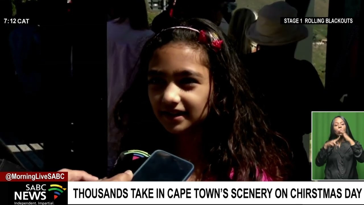 Thousands take in Cape Town's scenery on Christmas Day