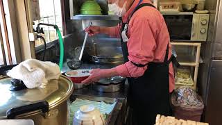 【【駅そば】】富士見そば/静岡駅 ラーメンを作ってる様子 東海軒 立食い ramen shizuoka station