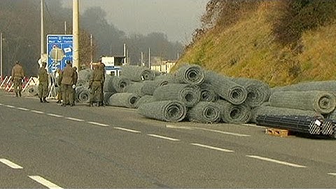 Migrants:fences, funds and claims of discrimination