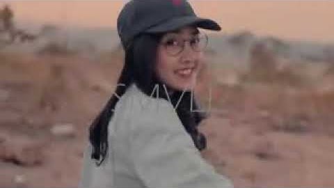SMVLL | Untuk Perempuan Yang Sedang Dalam Pelukan | (Official Music Video)