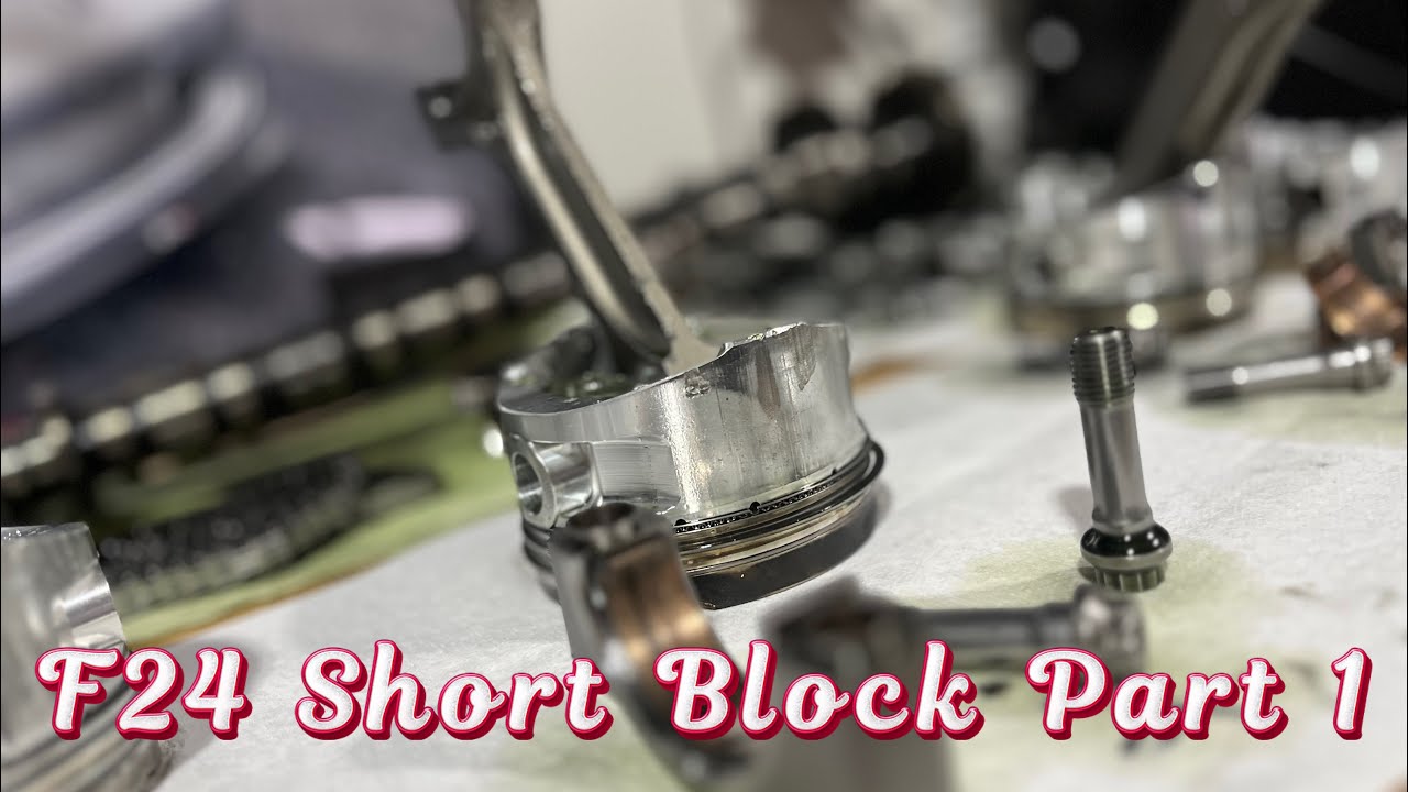 Inspecting a s2000 oil pump and checking out the rods and pistons