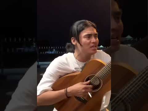 Charly Van Houten Ft Tri Suaka Akustik (Seribu kali sayang )