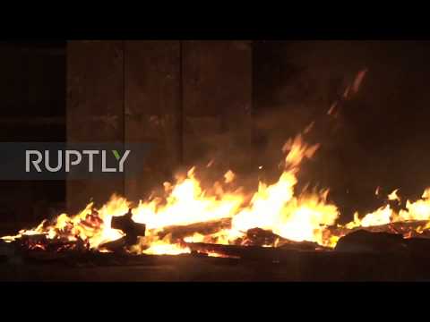 Lebanon: Hundreds protest currency collapse and economic deterioration in Beirut