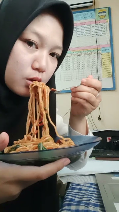Mari kita makan dulu gaiss #gurusekolah #shorts