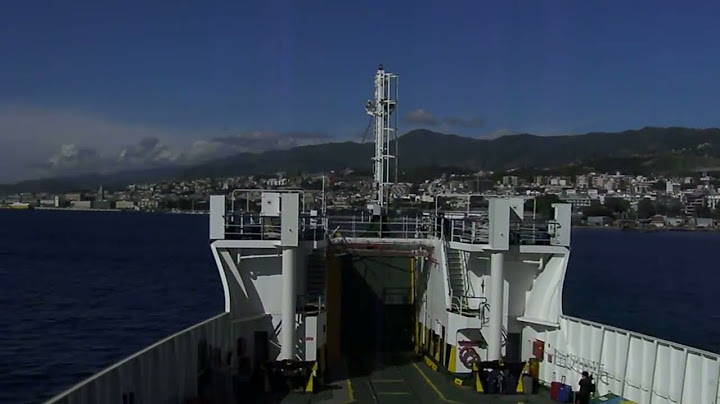 Attraversamento stretto di Messina - MSC Magbifica