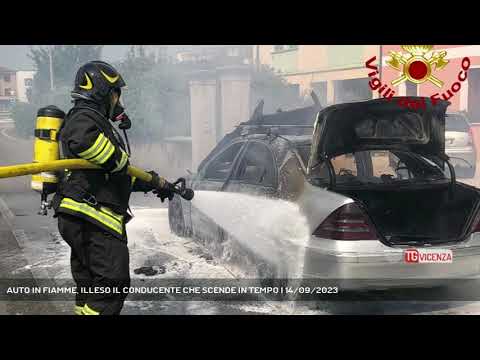 AUTO IN FIAMME, ILLESO IL CONDUCENTE CHE SCENDE IN TEMPO | 14/09/2023