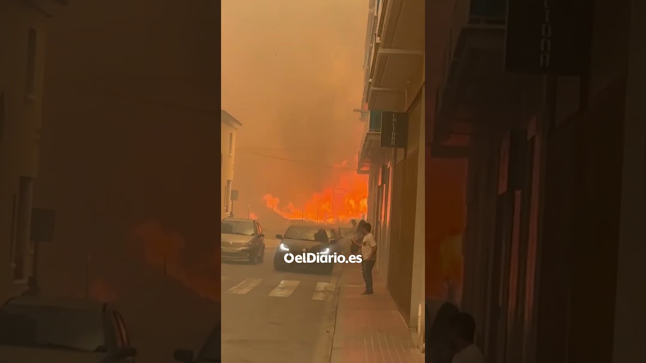 Las llamas alcanzan las calles de San José de la Montaña (Murcia) y lleva al desalojo de viviendas