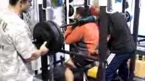 DeFrancosTraining.com - Safety bar box squat + chains