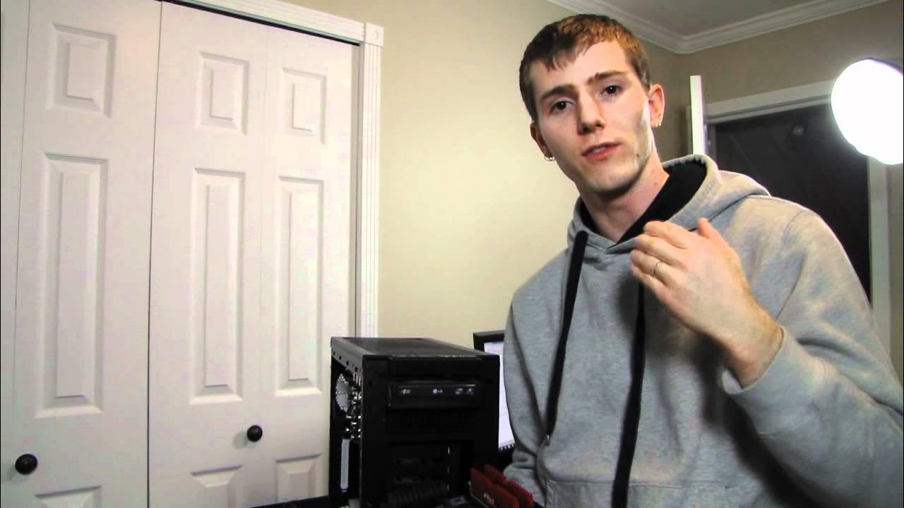 Linus tech support. Linus tech tips. Linus tech support. Линус себастьян. Linus tech.