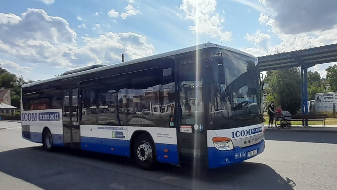 Setra S 415 LE business dopravce ICOM Transport v zastávce Pelhřimov aut. stanice
