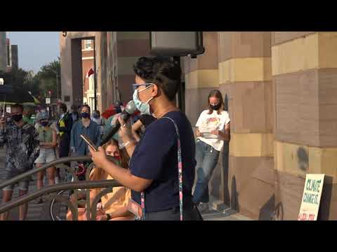 Yalies and New Haveners march for climate action