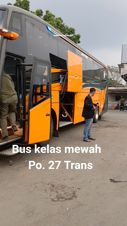 Bus 27 Trans. brings a big motorbike package #shorts #hunting #terminalpondokpinang #busmania #sh...