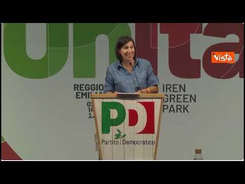 Elly Schlein alla volontaria del PD di 93 anni: "Grazie, Armida, vieni ancora a pulire i funghi" Elly Schlein alla volontaria del PD di 93 anni: "Grazie, Armida, vieni ancora a pulire i funghi"