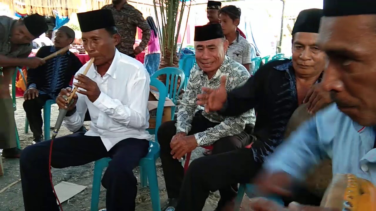 SAWAT BURU TERMERDU SAMPAI DI BERI SAWERAN. 👍🏻👍🏻👍🏻  # Bupolo Adat # dari Petuanan Leysela. (1)