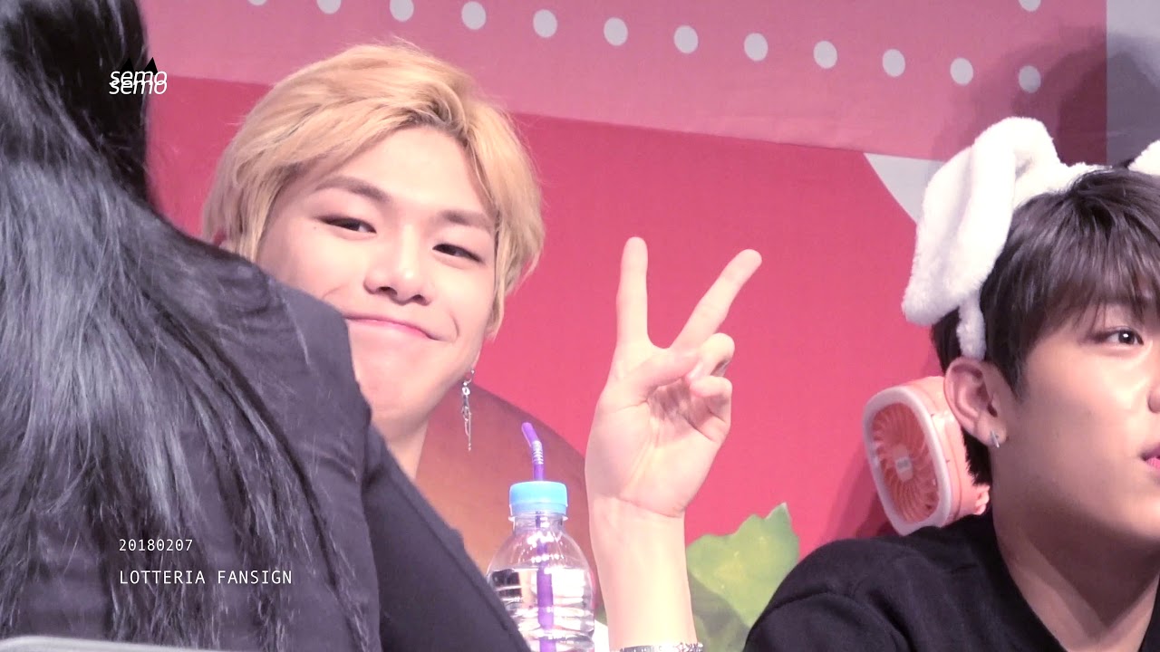 [4K] 180207 롯데리아 팬싸인회 : 빼꼼 빼꼼 내다보는 강다니엘