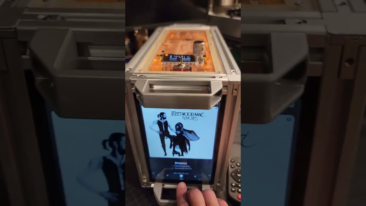 Ian Canada FIFO reclocker streamer