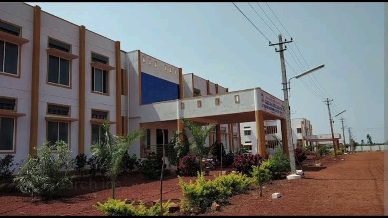 ಮುರಾರ್ಜಿ ಕಿತ್ತೂರು ರಾಣಿ ಚೆನ್ನಮ್ಮ ವಸತಿ ಶಾಲೆಗಳಿಗೆ ಅರ್ಜಿಗಳನ್ನು ಕರೆದಿದ್ದಾರೆ