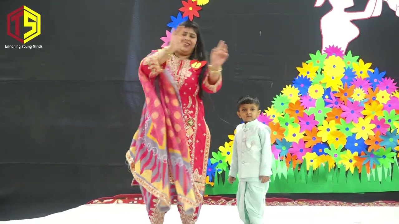 Yug & his Mom | Mother's Day Celebration | The Sparkles Play School | Punjabi Dance