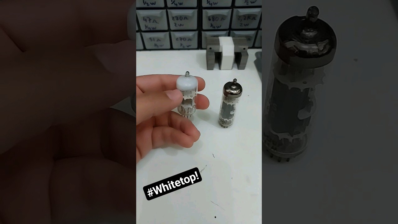 Amplificador valvulado com valvula esbranquiçada. É defeito? qual motivo? 