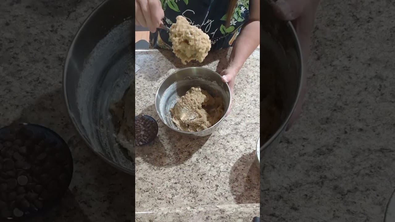 Best Chocolate Chip Cookies Gluten free and no refined sugar! A real winner! 🍪