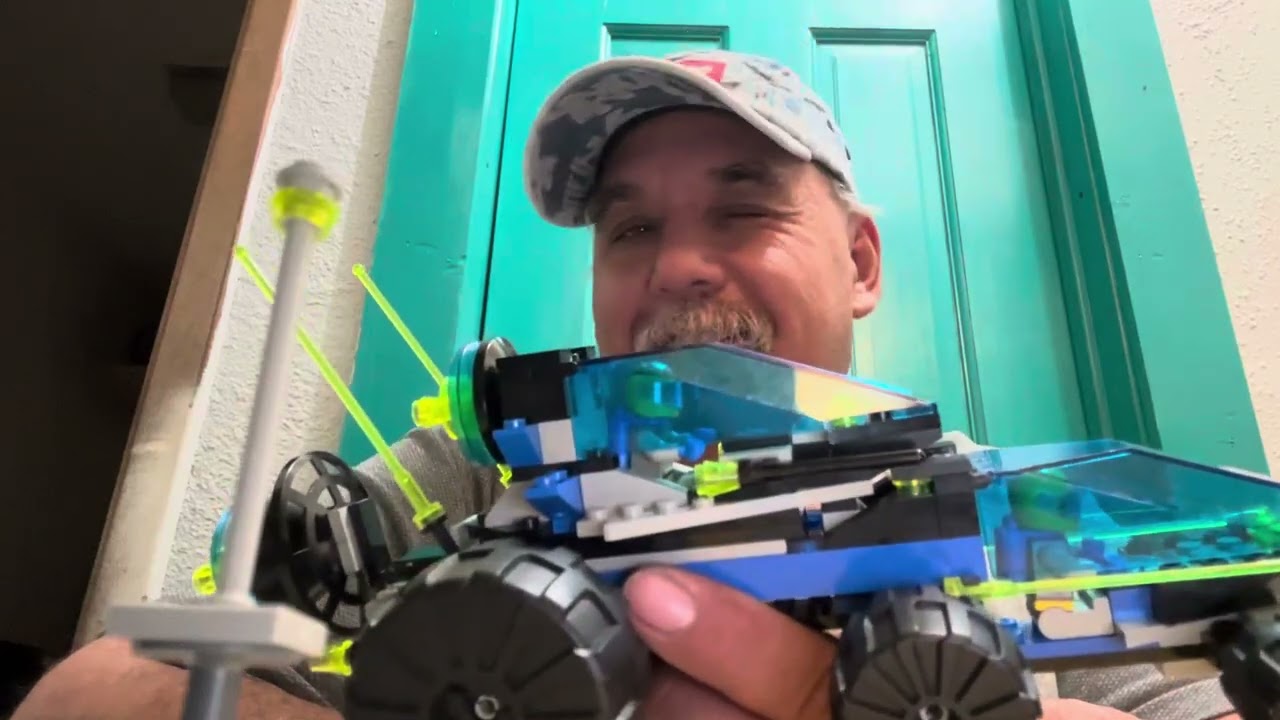 LEGO Unitron Crster Cruiser 