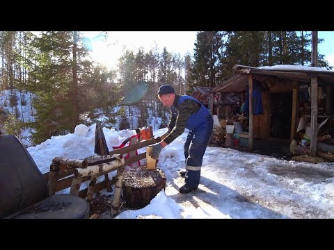 Видео: ЗАБРАСЫВАЮ МАТЕРИАЛ на РЕМОНТ СГОРЕВШЕЙ ИЗБЫ. ОДИН в ЛЕСУ. ЧЕТЫРЕ ДНЯ в ТАЙГЕ. Часть №1.