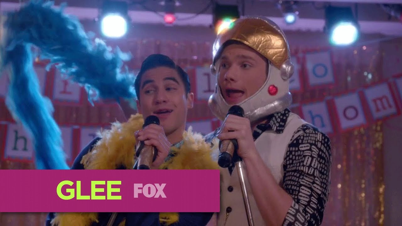 GLEE - Somebody Loves You (Full Performance) HD