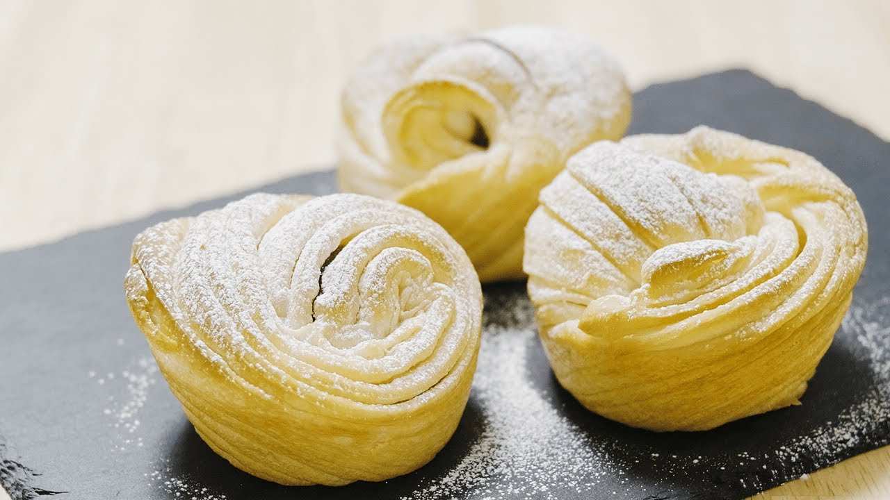 チョコクリームたっぷり！クラフィンの作り方 | Cruffin Recipe