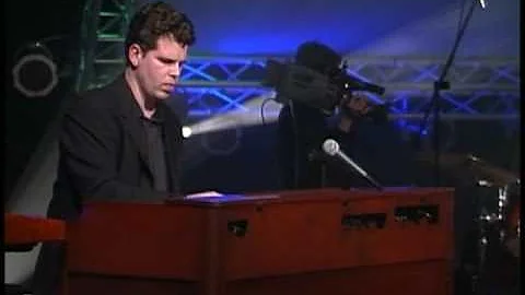 Green Onions (Booker T & The MGs) performed by Roo...