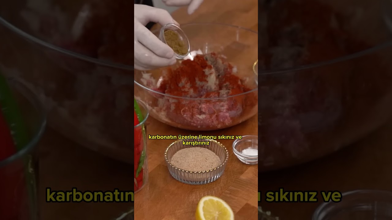 TÜRK MUTFAĞININ EN SEVİLEN LEZZETİ: KÖFTE #shorts #köfte #yemek #tarifler #youtube #kıyma