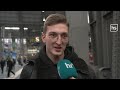 Nach tödlicher Attacke: Debatte um Sicherheit für Zugbegleiter | hessenschau DAS THEMA