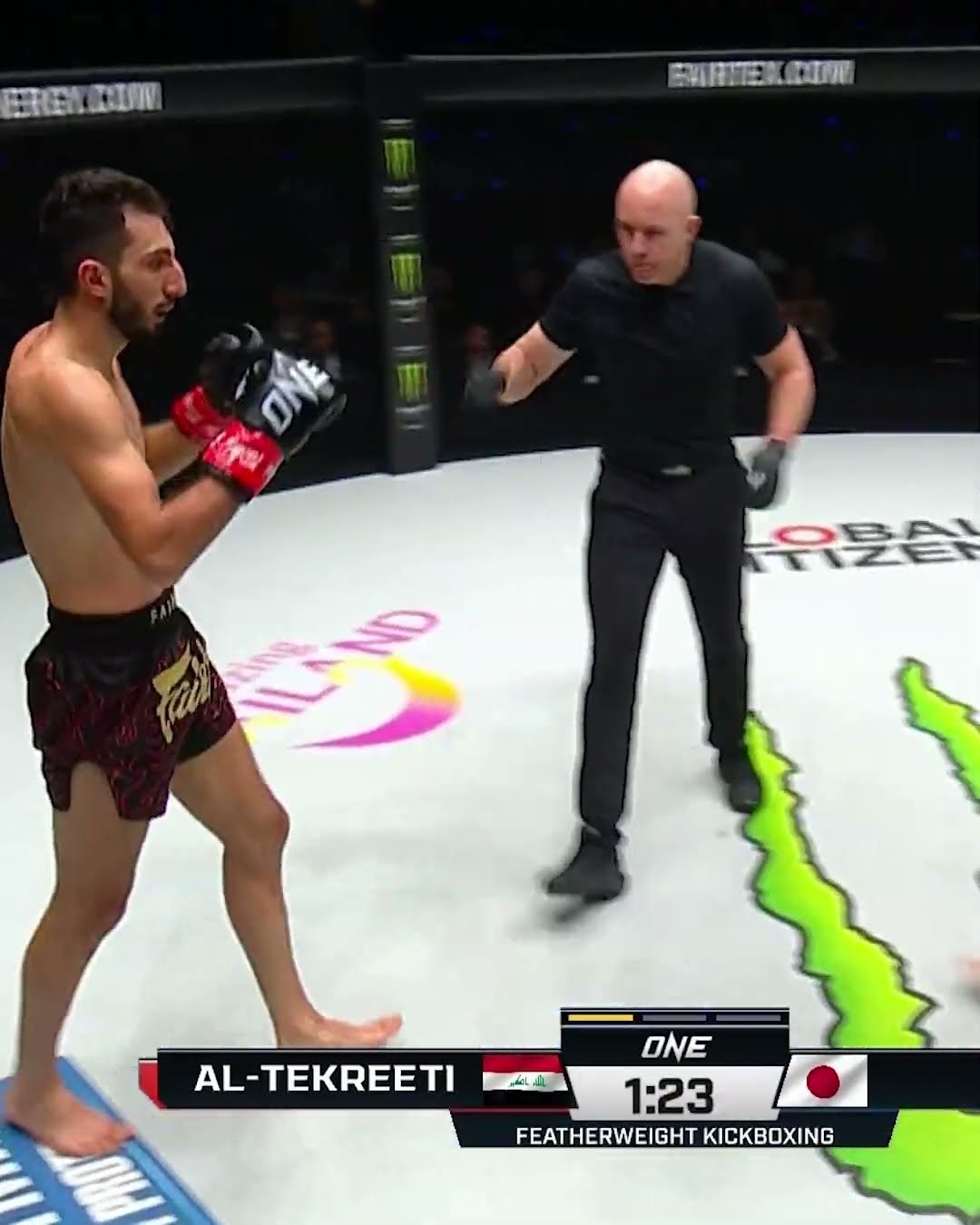 CHOPPING KICKS ?? Masaaki Noiri unleashed a barrage of devastating kicks against Shakir Al-Tekreeti!
