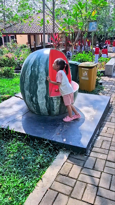 Wow, that's Syarifah eating watermelon #trendingshorts