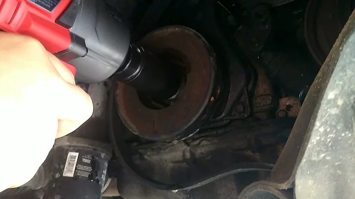 Honda Crank Pulley vs Milwaukee M18 Fuel 1/2" High Torque Impact Wrench 2767-20 + Lisle Socket 77080