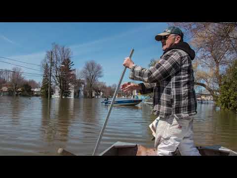 Pointe-Gatineau resident Gaston Ethier travels his neighbourhood by boat