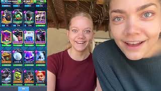 TEACHING MY SISTER HOW TO PLAY CLASH ROYALE