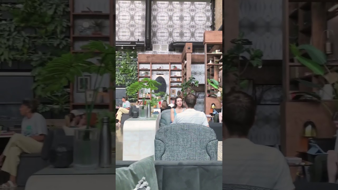 Pretty coffee shop in Minneapolis 