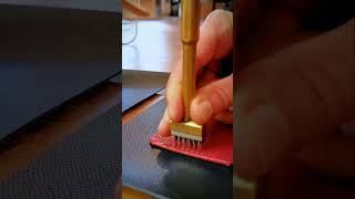 Sinabroks on use on this returned edge leather card slot - Leathercraft tools